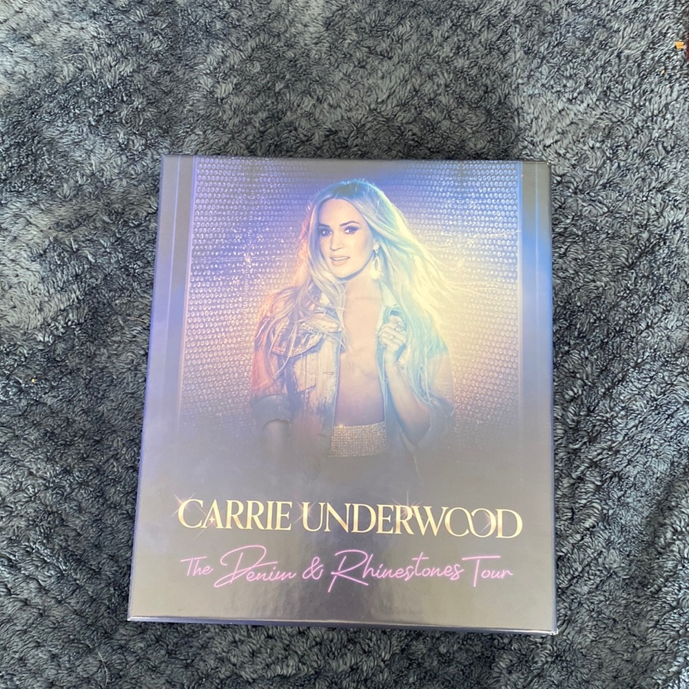 Carrie Underwood VIP Merch Box